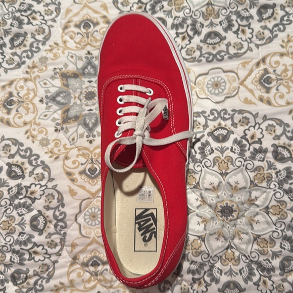 Vans - Picture 5 of 8